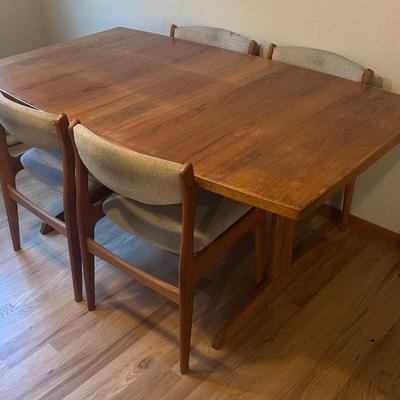 Kitchen Table