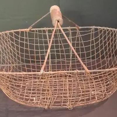 French Wire Garden Basket with Wooden Handle