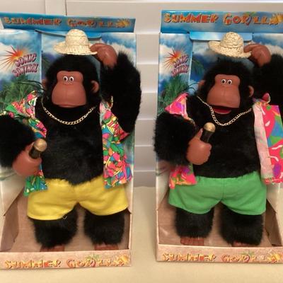 MFS014 Two Animated Musical Summer Gorillas New