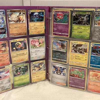 MFS025 Binder Full Of Over 800 Pokémon Trading Cards (D)