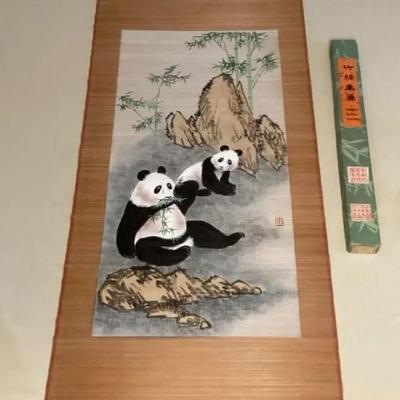 MFS112 Original Chinese Bamboo Scroll Painting Of Panda Bears