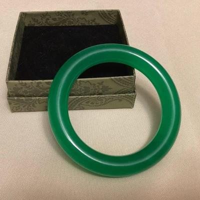 MFS116 Green Polished Stone Bangle Bracelet New