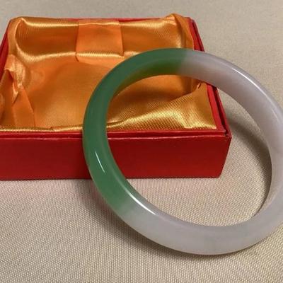 MFS125 Green & White Jade Bangle Bracelet New 