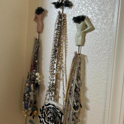 Sale Photo Thumbnail #147