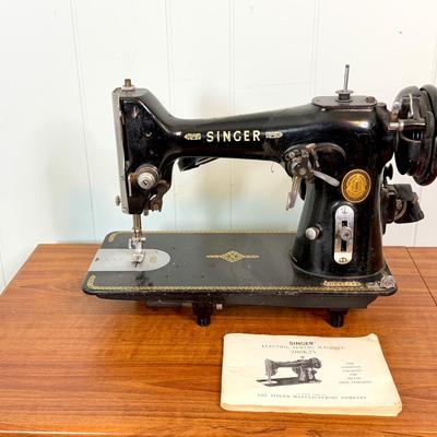 Vintage Singer 206K25 Electric Sewing Machine with Manual