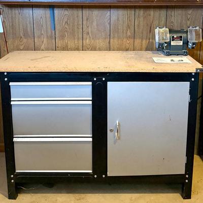 Work Bench with Craftsman Bench Grinder
