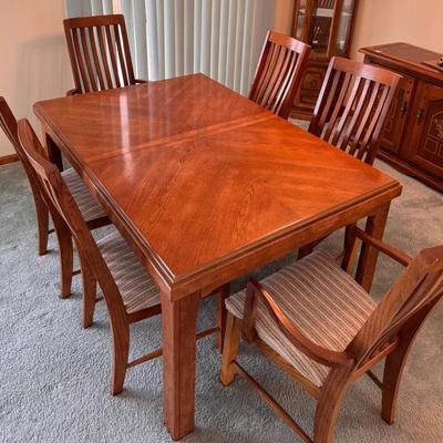 Dining Table -Rockland Oak- + 6 Chairs & 3 Leaves 