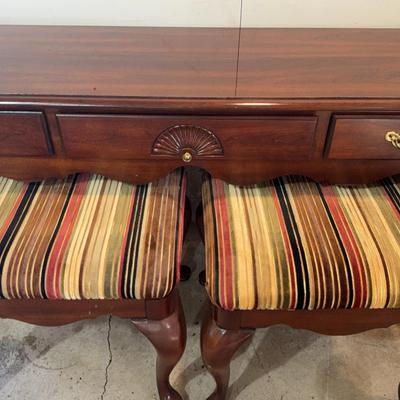 Thomasville Console / Sofa Table with Matching Pair of Benches 