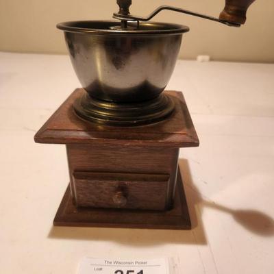 Sale Photo Thumbnail #985