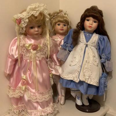 Porcelain Trio