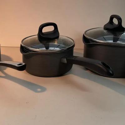 3 Pots with Lids