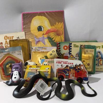 Vintage Snoopy puzzles, books, and more