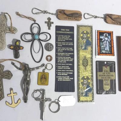 vintage Lot Of Silvertone, Religious Items – Medals, Medallions, Crosses