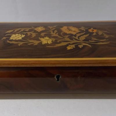 Swiss Wood With Inlay Design Trinket & Jewelry Music Box w/ Key-Plays Laras Theme