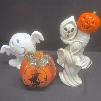 Lot of ceramic Halloween decor