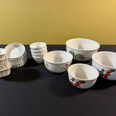 Cordon Bleu Nesting Mixing Bowls And Small Bakeware Dishes 