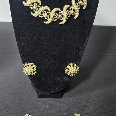 Costume Jewelry 4 Piece