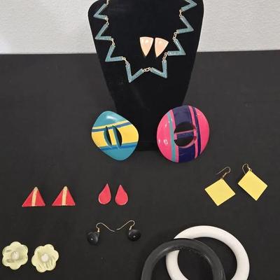 '80s Electric Vibes: Mixed Lot