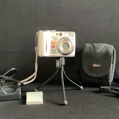 Nikon Coolpix 5200 Digital Camera Bundle 