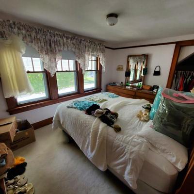 Sale Photo Thumbnail #108