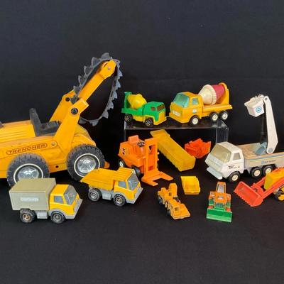 Vintage Working Trucks & Tractors