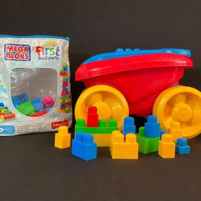 Mega Bloks Wagon And Bag Of Bloks 