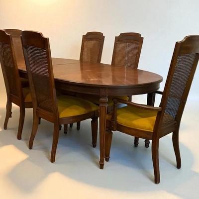 Stanley Furniture Company Dining Table And 6 Chairs