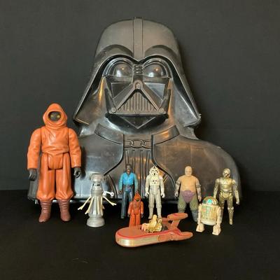Darth Vader Carry Case & Star Wars Action Figures