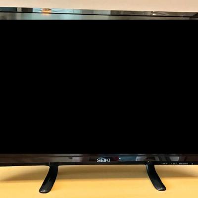 32 Inch SEIKI TV 