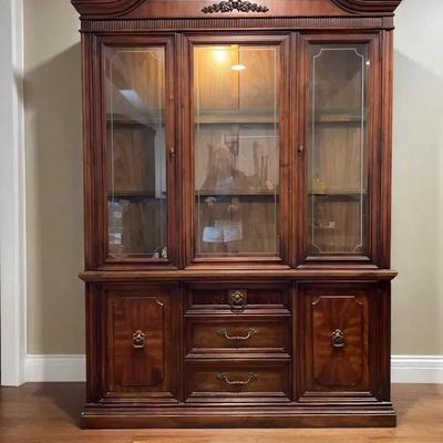 Stanley Furniture China Cabinet, Lighted