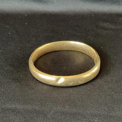 10K Gold Bangle Bracelet 