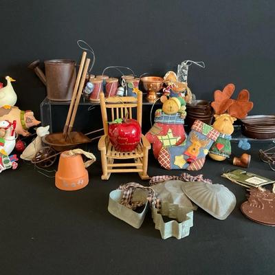 Country And Garden Christmas Ornaments 