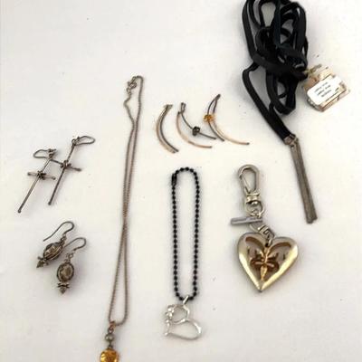 Beautiful & Unique Earrings, Necklaces & Bracelet 