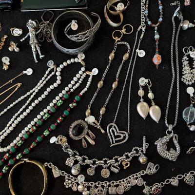 Sale Photo Thumbnail #4