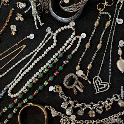 Sale Photo Thumbnail #10