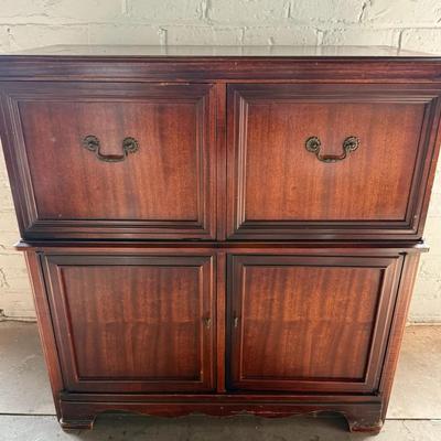 Zenith Phonograph/Radio Combo 10H20 Chassis/Cabinet Only