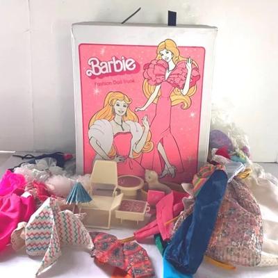 1960’s Barbie Outfits, Carrying Case And Accessories 