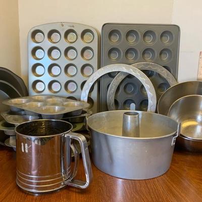 Bakeware - Mixing Bowls, Sifter, Muffin Tins, Angel Food Cake Pan