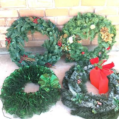 Lot Of 4 Plastic Christmas Wreaths 