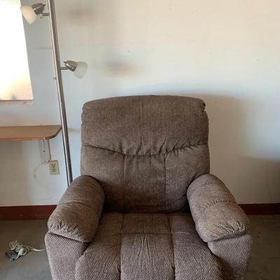 Rocker Recliner Chair And Floor Lamp ￼