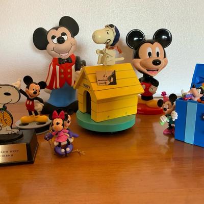 Musical Snoopy Dog House And More