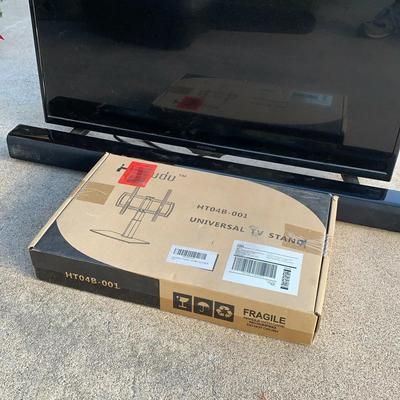 32” Insignia TV With ILive Soundbar And Universal Tv Stand 