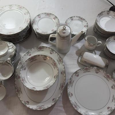 Mikasa, China Set Valentine Pattern