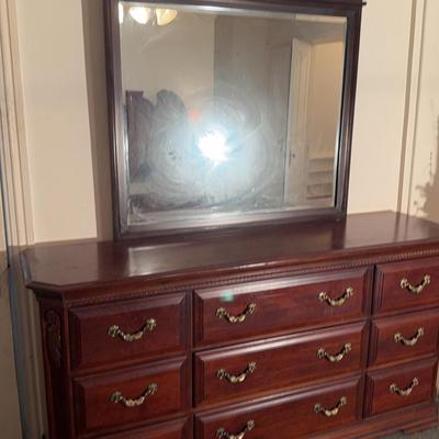 Sumter Cabinet Co Dresser With Mirror