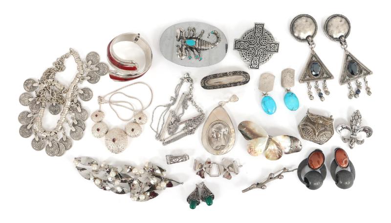 Sale Photo Thumbnail #453