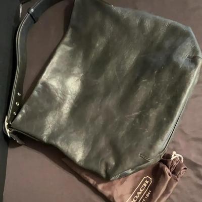Coach Leather Shoulder Bag With Dust Cover