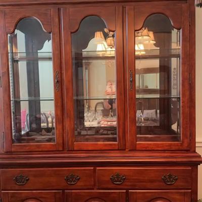 Cherrywood Hutch Lighted