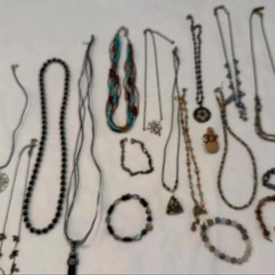 Costume Necklaces And Bracelets