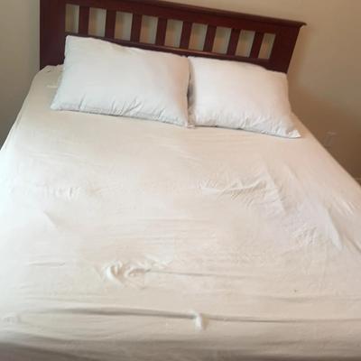 Queen Size Wood Bed Frame And Bed