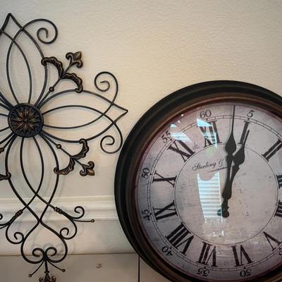 Clock and Decor 